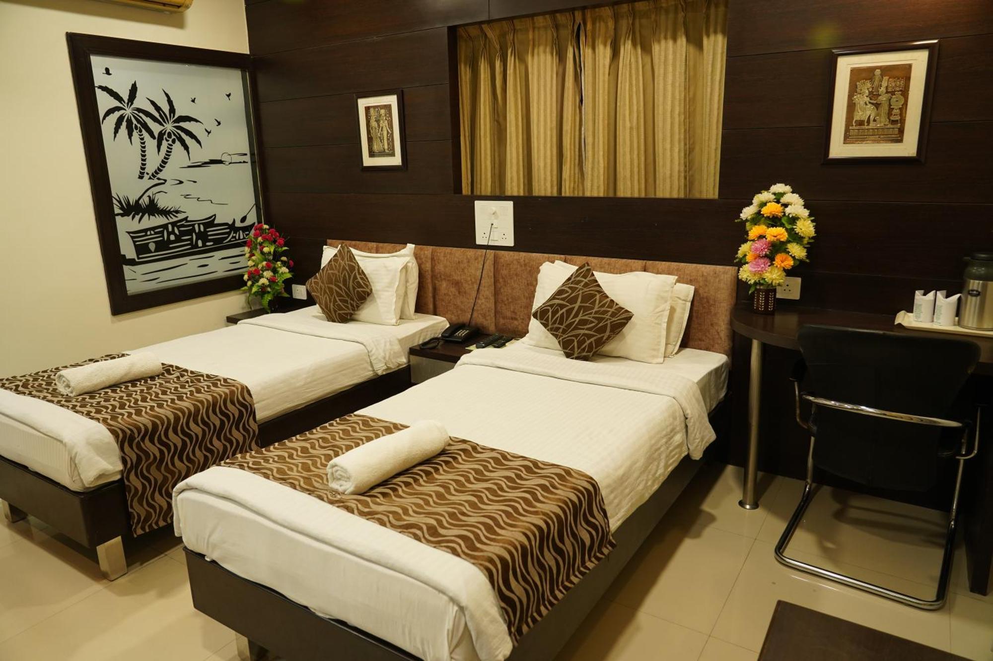 Marshall The Grand Hotel Ahmedabad Extérieur photo