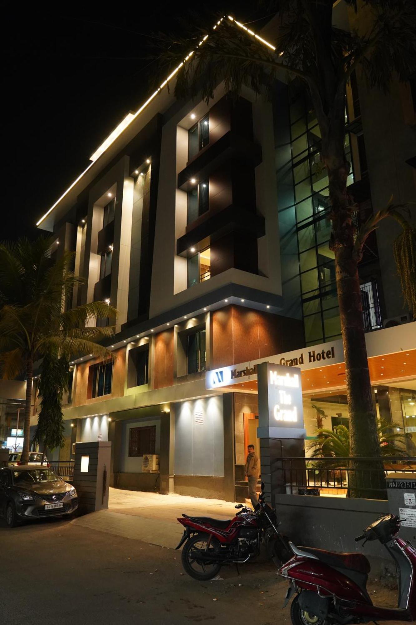 Marshall The Grand Hotel Ahmedabad Extérieur photo