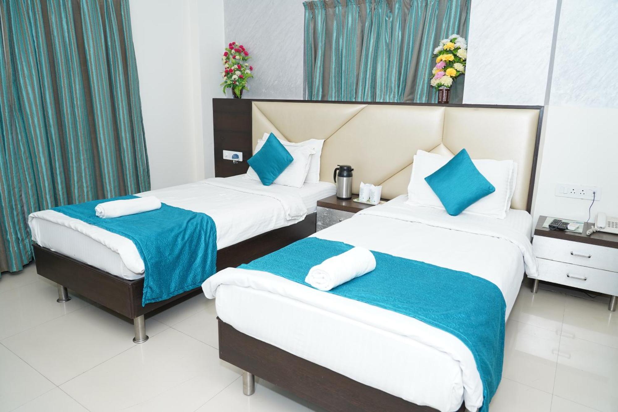 Marshall The Grand Hotel Ahmedabad Extérieur photo