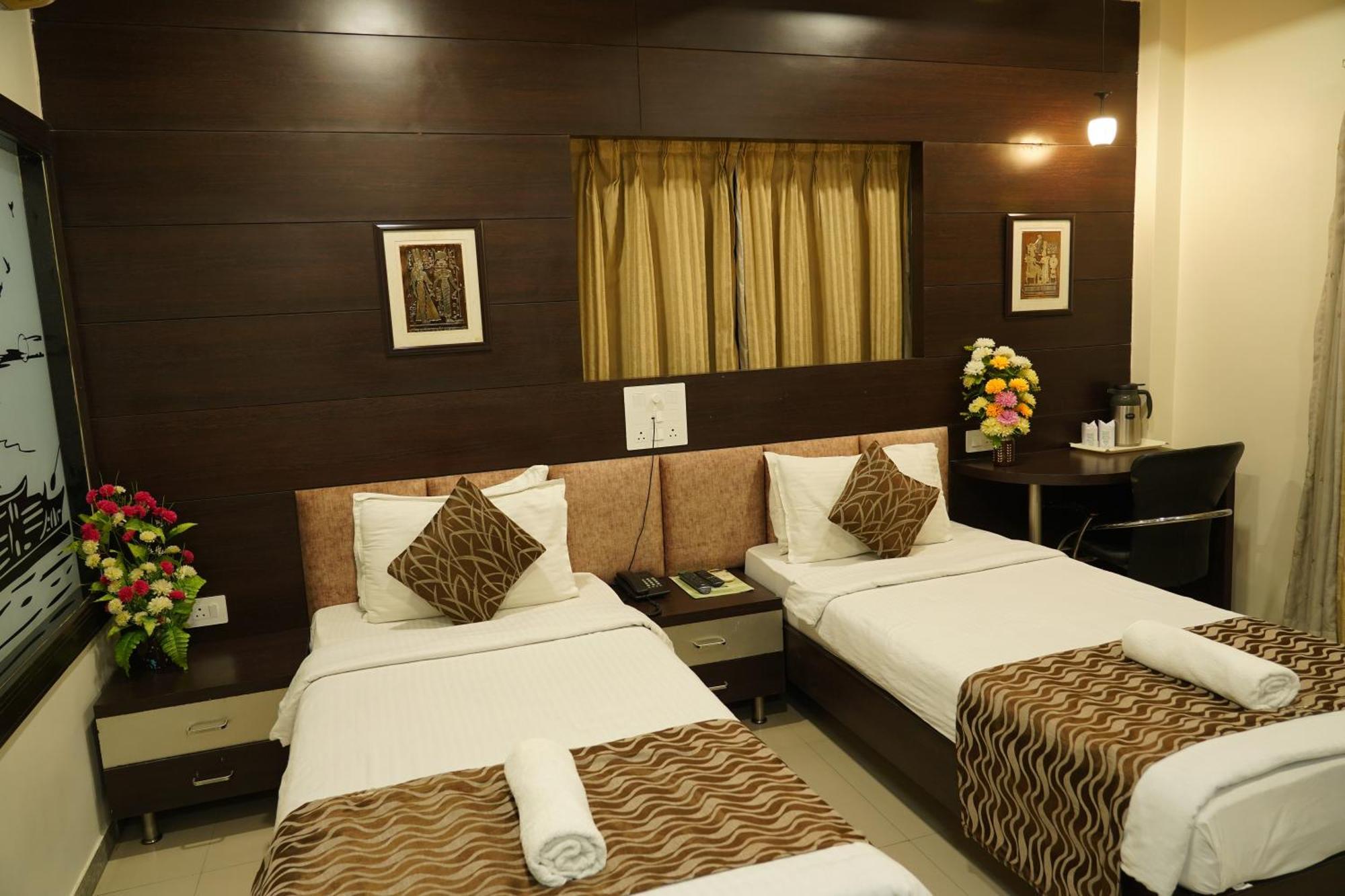 Marshall The Grand Hotel Ahmedabad Extérieur photo