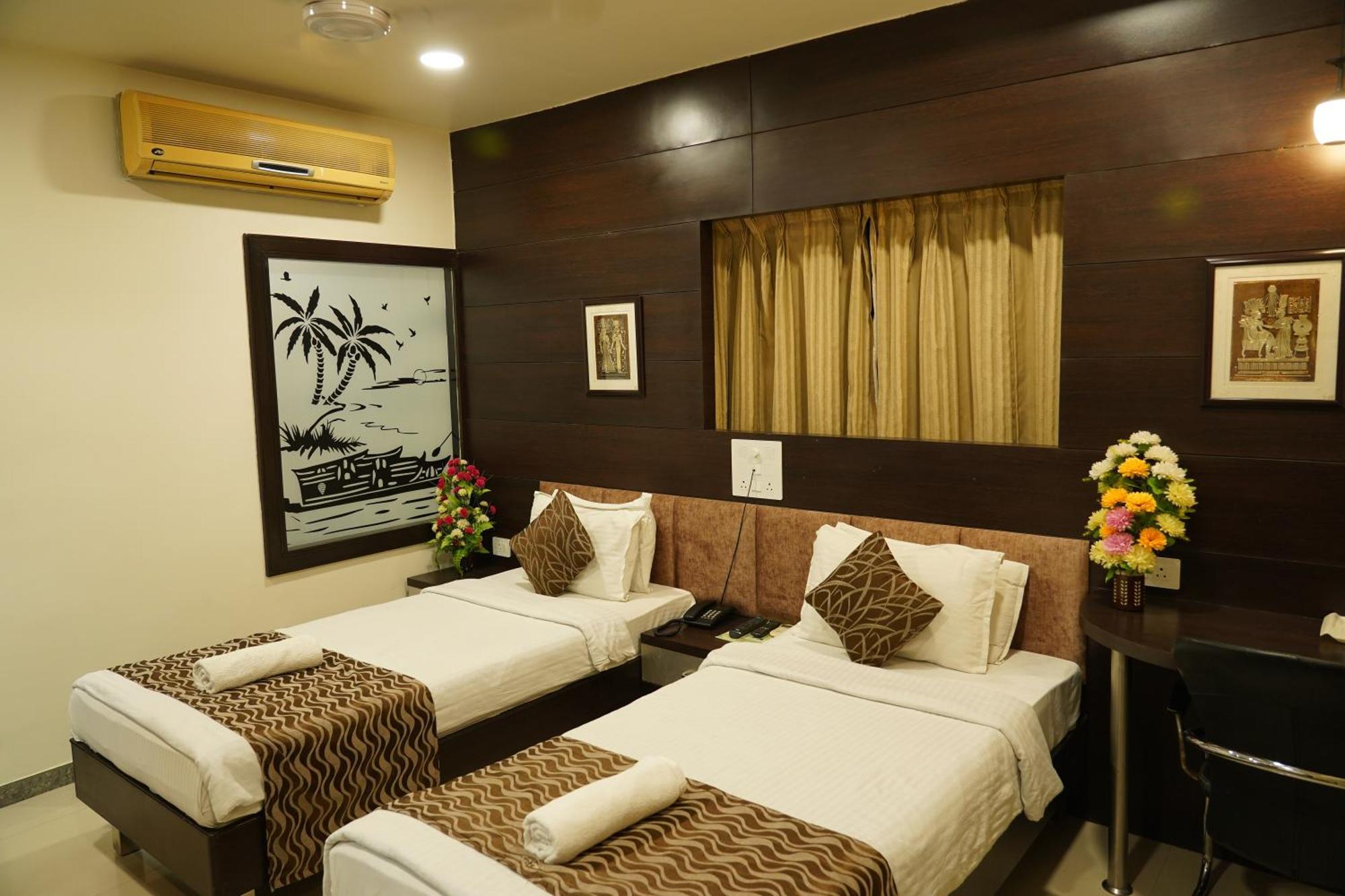 Marshall The Grand Hotel Ahmedabad Extérieur photo