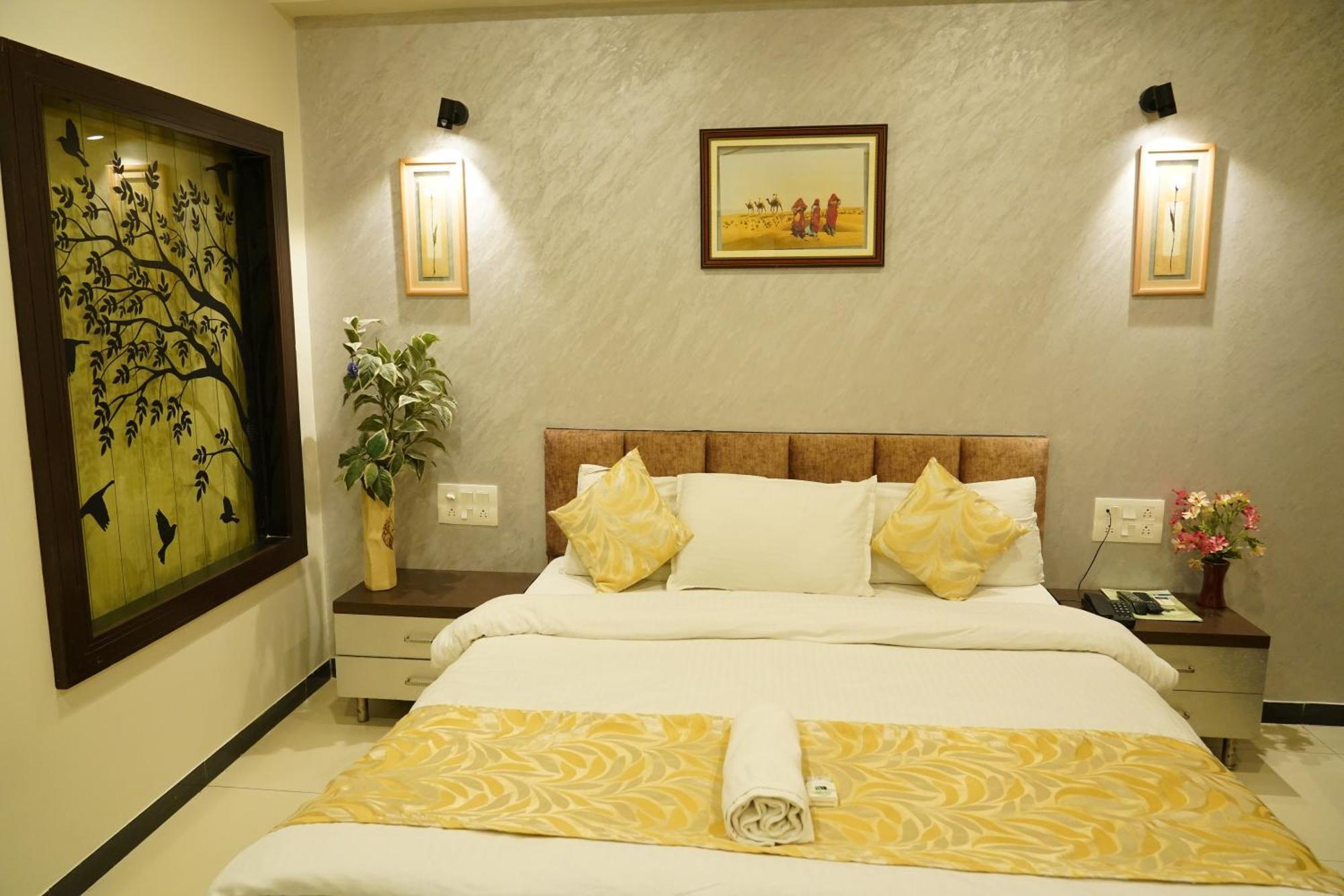 Marshall The Grand Hotel Ahmedabad Extérieur photo