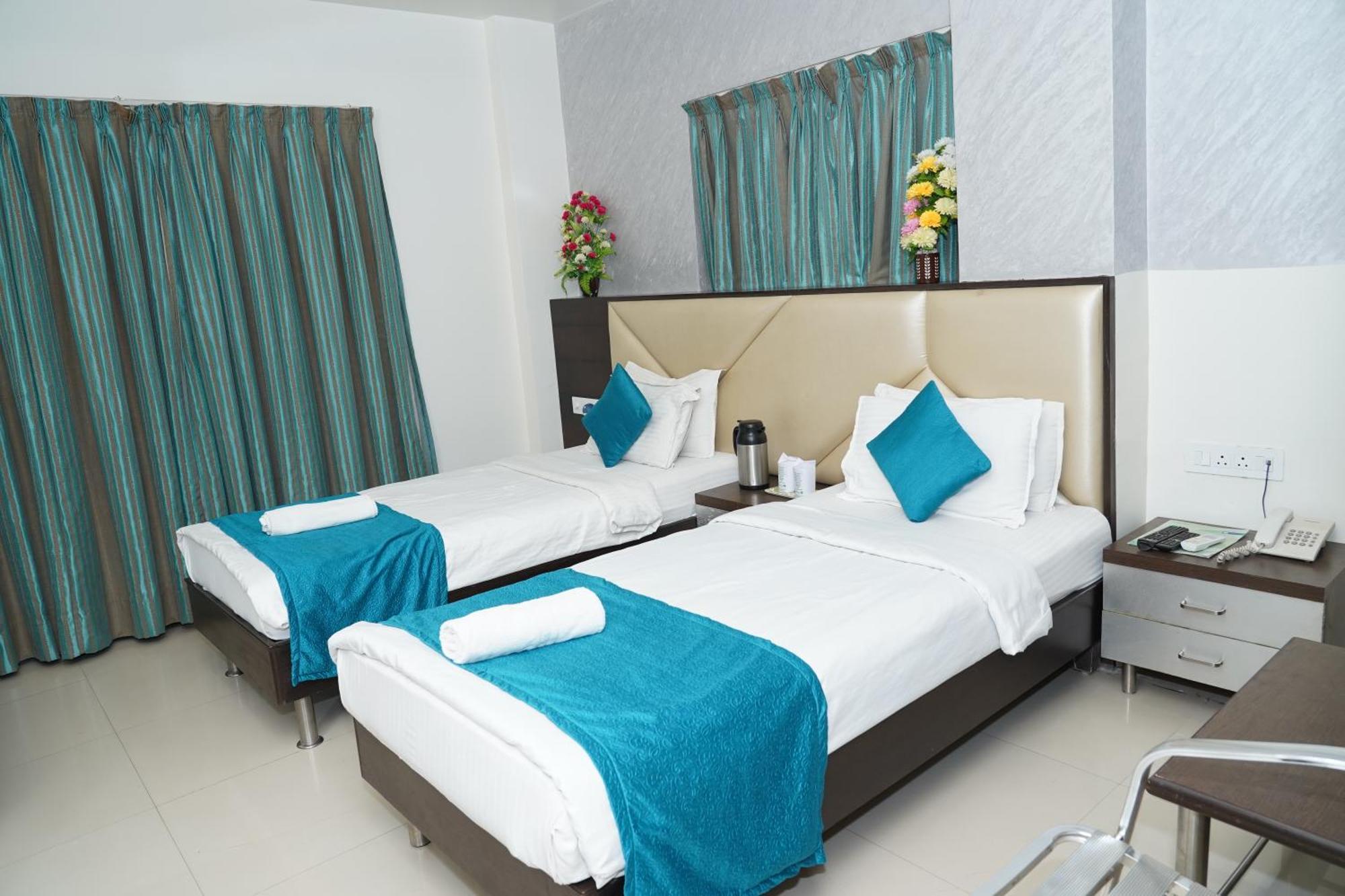 Marshall The Grand Hotel Ahmedabad Extérieur photo