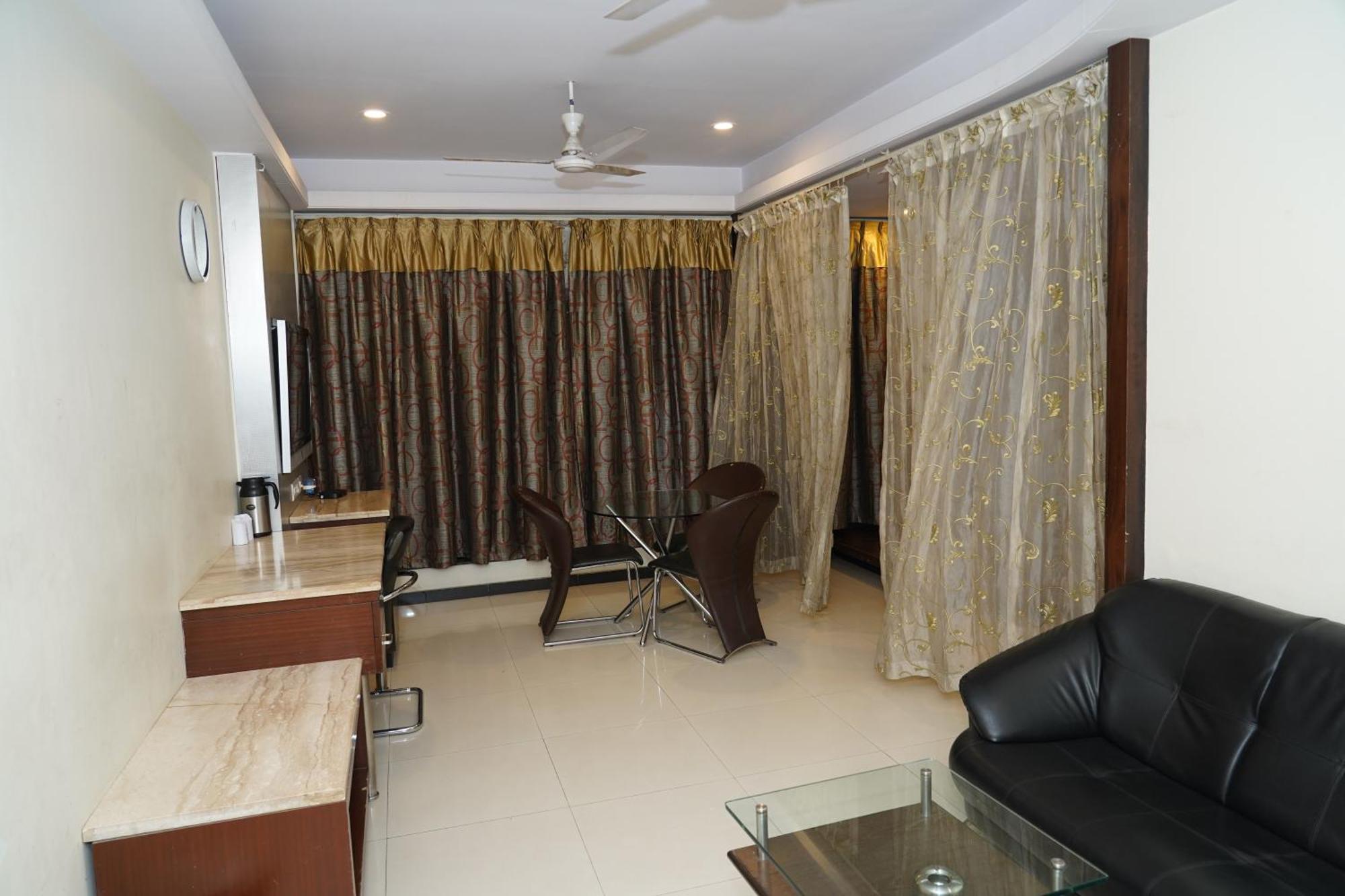 Marshall The Grand Hotel Ahmedabad Extérieur photo