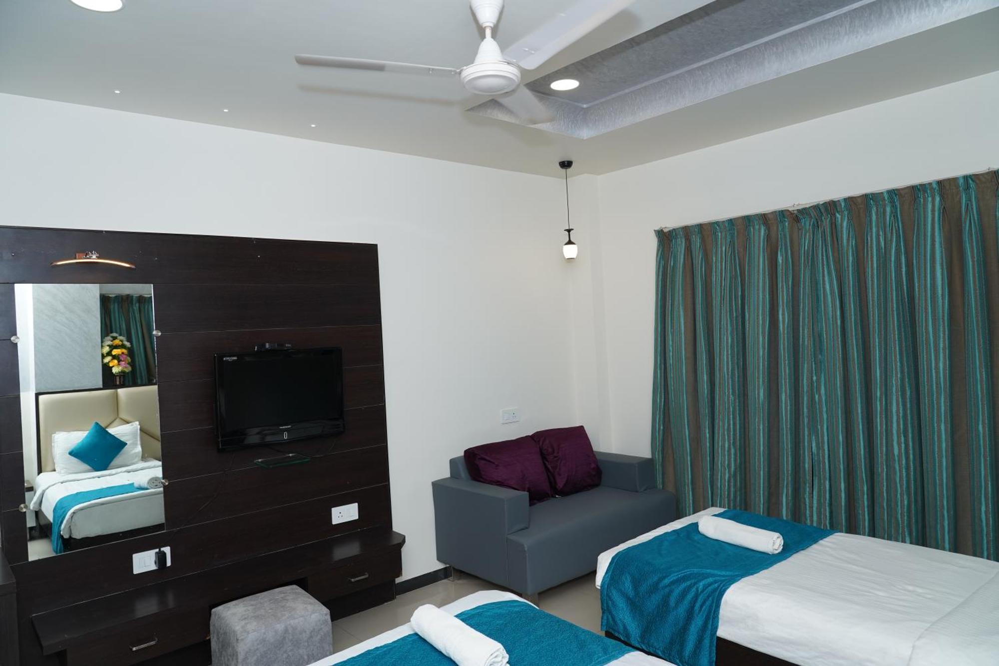 Marshall The Grand Hotel Ahmedabad Extérieur photo