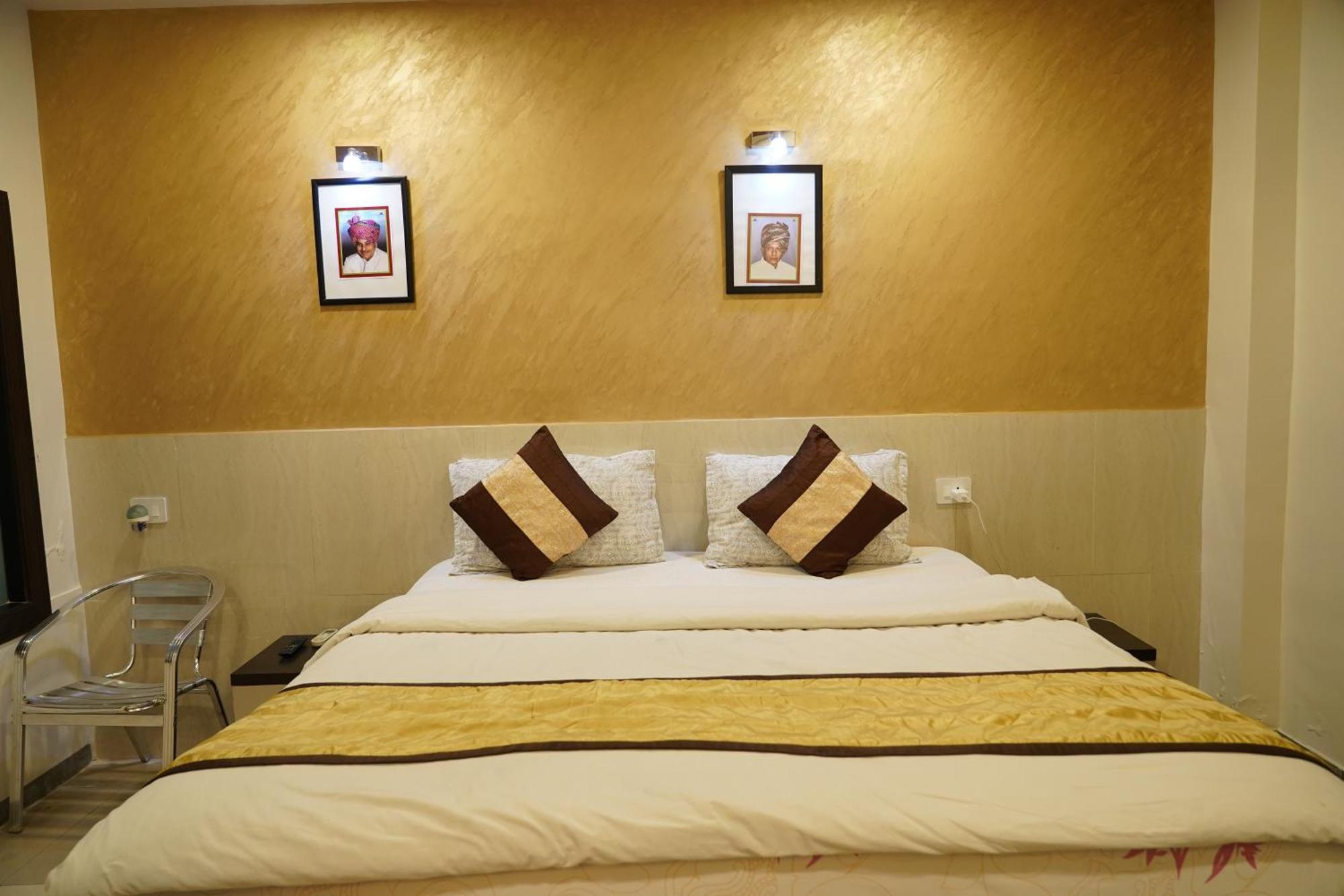 Marshall The Grand Hotel Ahmedabad Extérieur photo