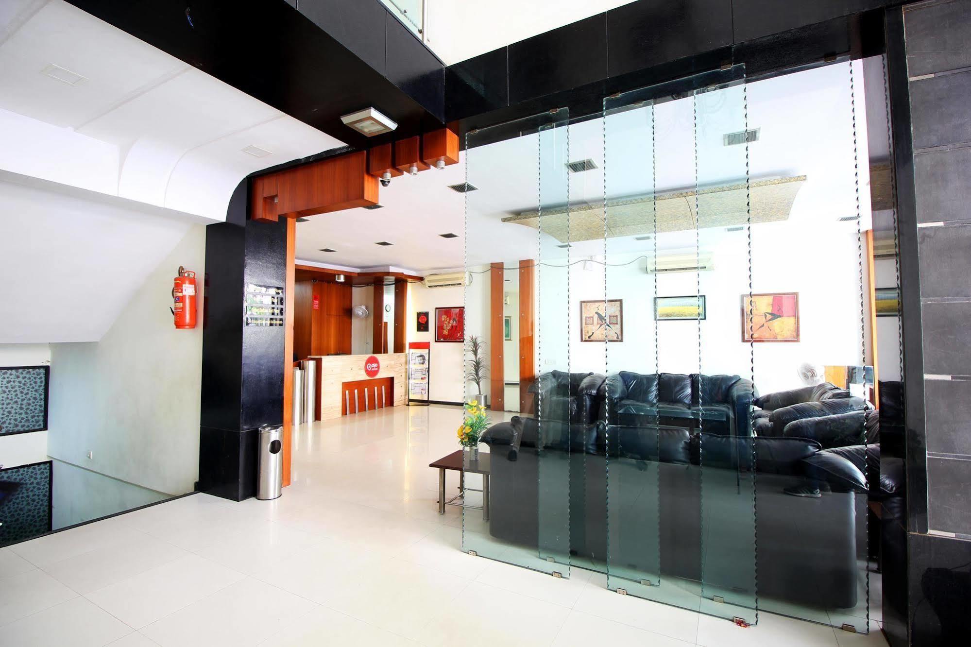 Marshall The Grand Hotel Ahmedabad Extérieur photo