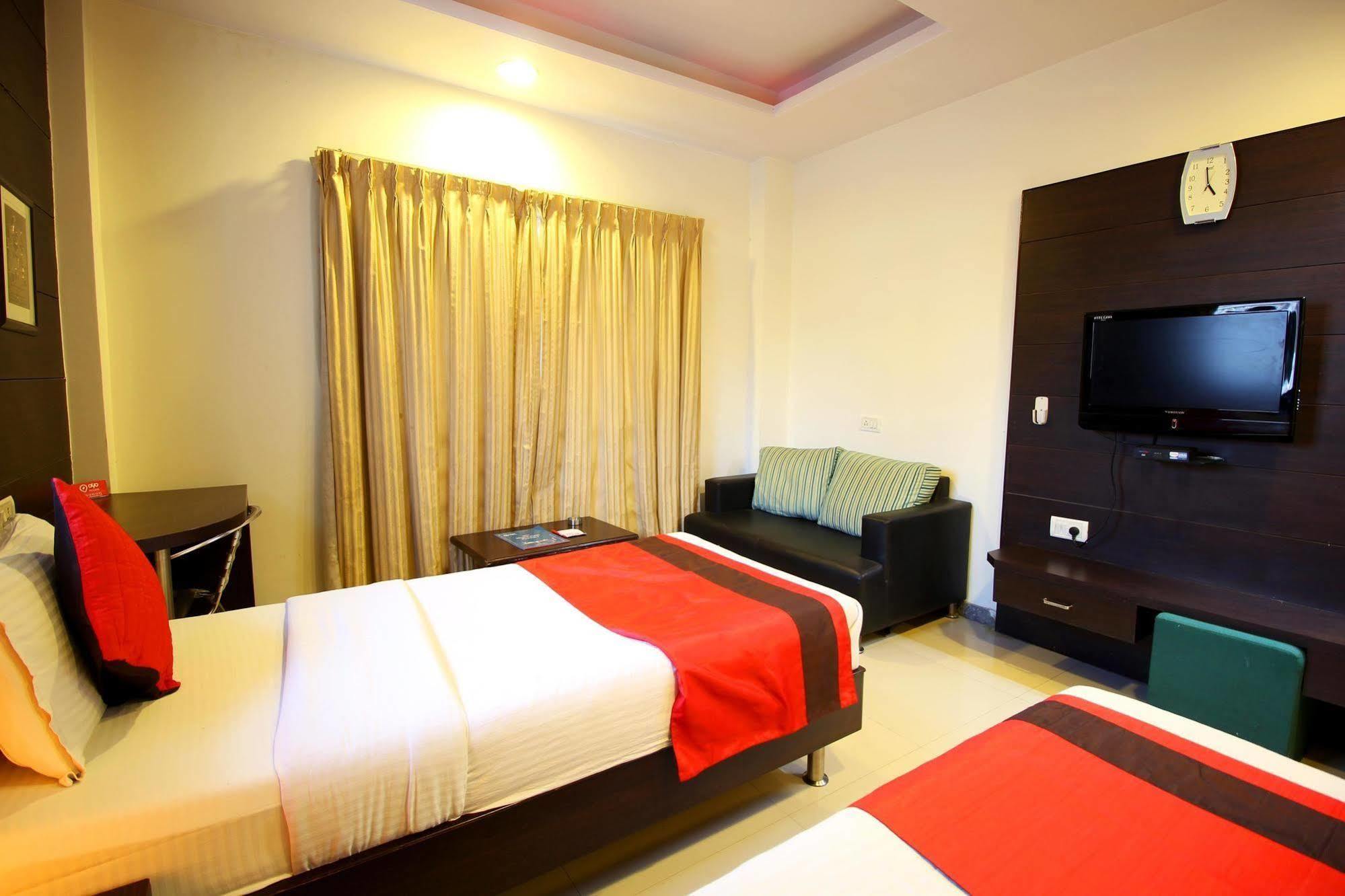 Marshall The Grand Hotel Ahmedabad Extérieur photo