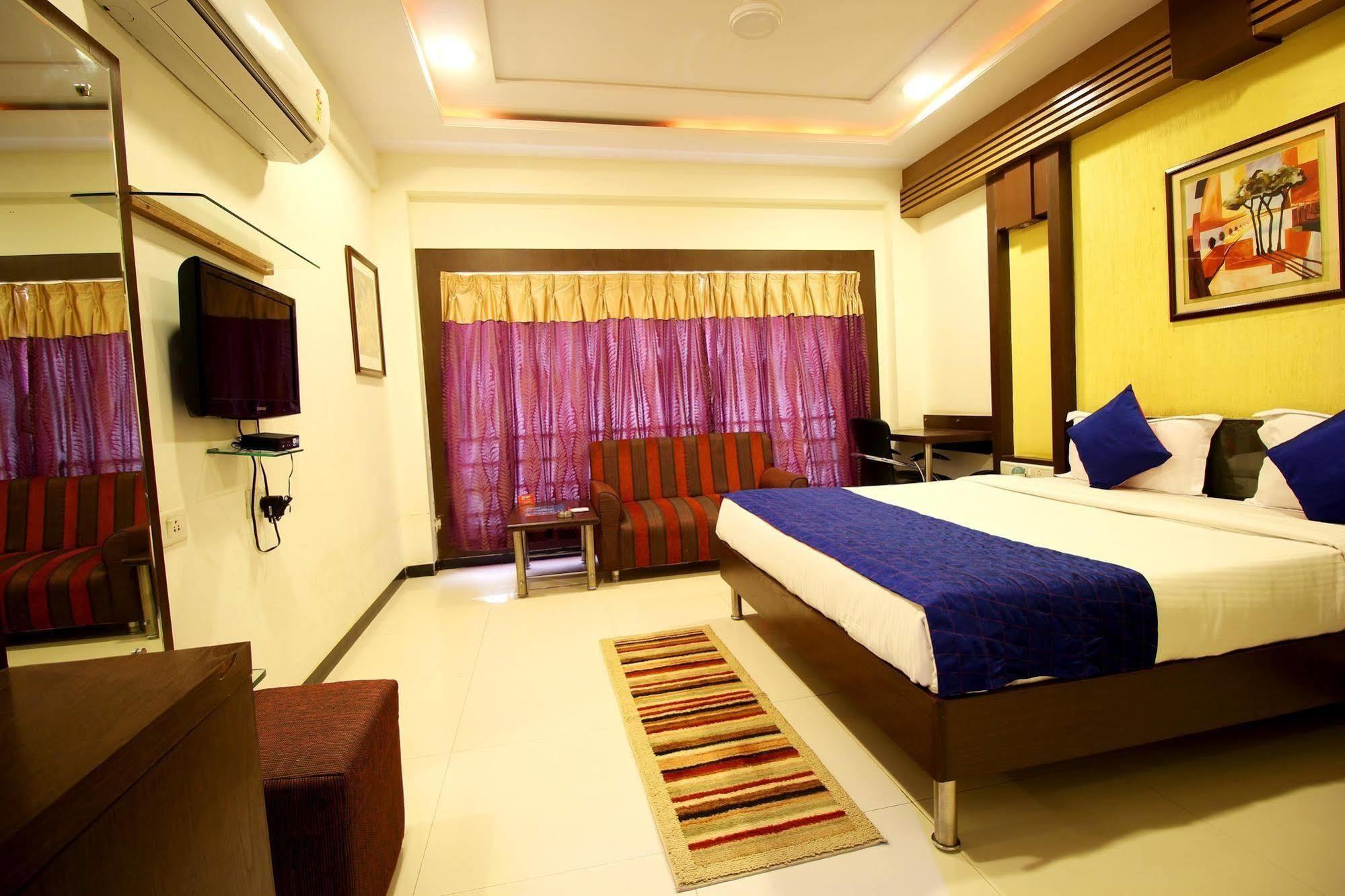 Marshall The Grand Hotel Ahmedabad Extérieur photo